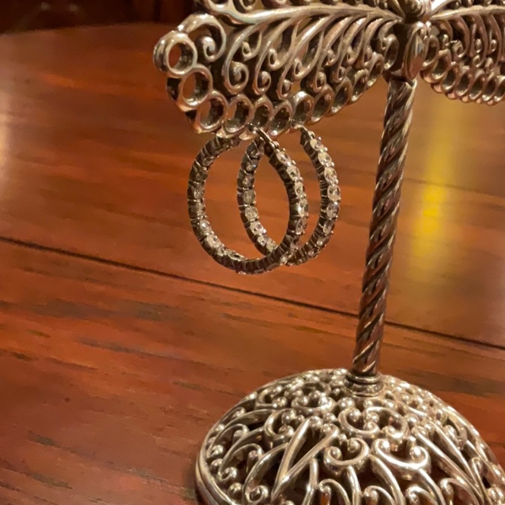 Silver hoops - Picture 2 of 5